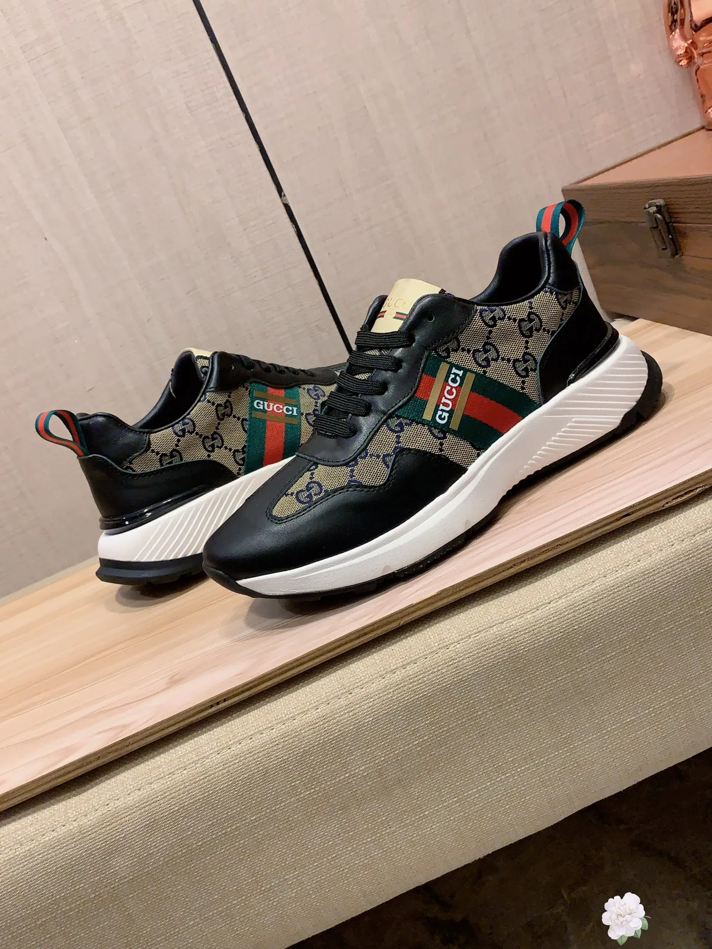 Men's men's shoes💰460💰💰🎩🎩[Lightning][Lightning] "Gucci*" The latest • popular casual shoes, top brand [seduce] luxury ~ purchasing agency, top ~ quality. [Strong] The upper is made of imported breathable cowhide with woven material ➕ breathable sheepskin feet (•) and fine workmanship. The original stylish and stylish soft rubber wear-resistant and non-slip outsole is light and comfortable on the feet. The real thing looks better when photographed. 010: Size: 38-44, 4️⃣ colors selected